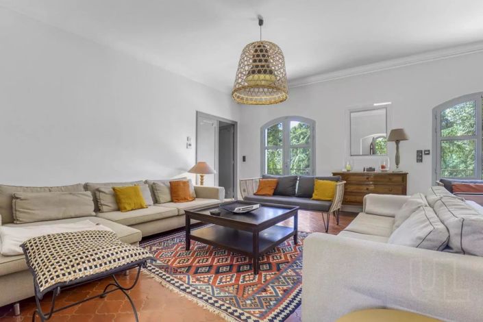 Image No.5-6 Bed House for sale