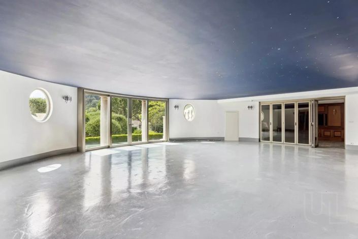 Image No.14-6 Bed House for sale