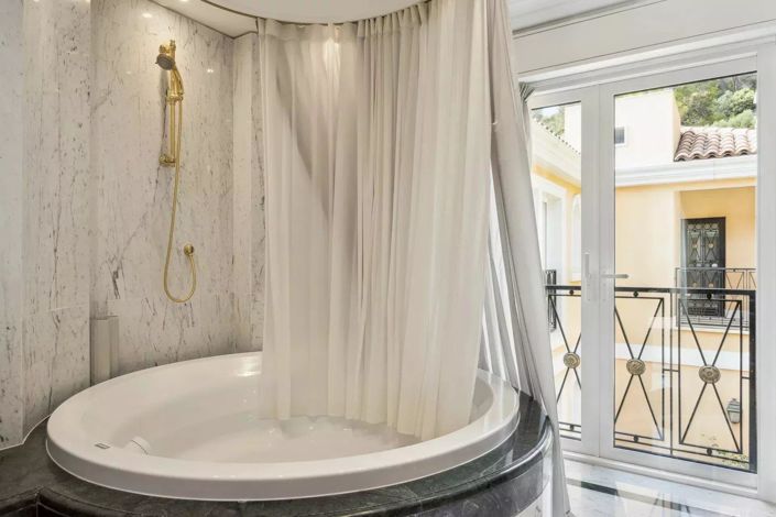 Image No.27-6 Bed House for sale