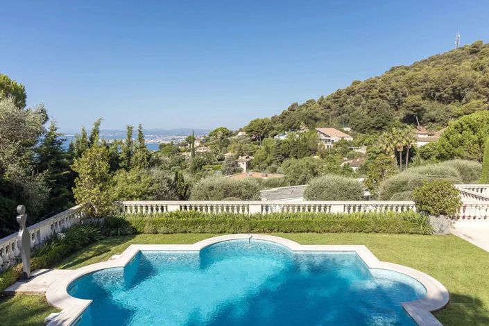 Image No.5-6 Bed House for sale