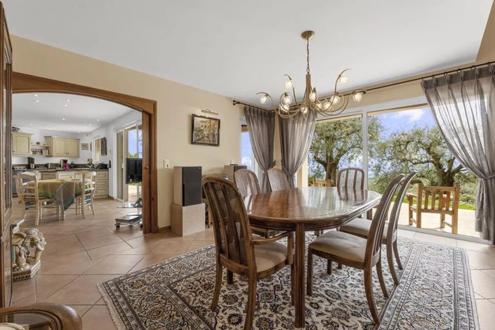 Image No.4-5 Bed House for sale