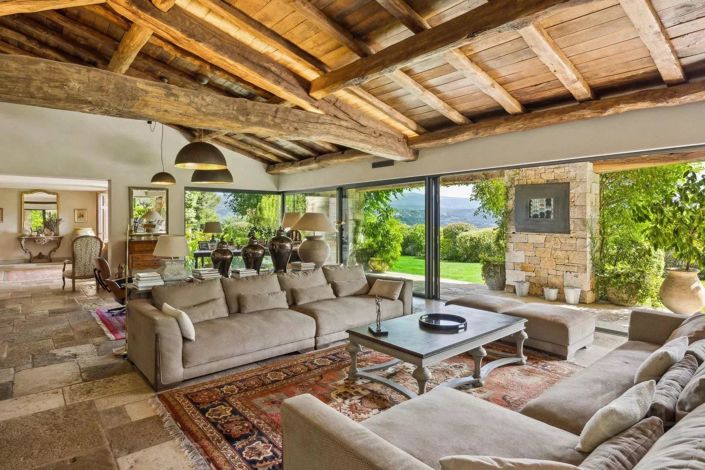 Image No.2-5 Bed House for sale