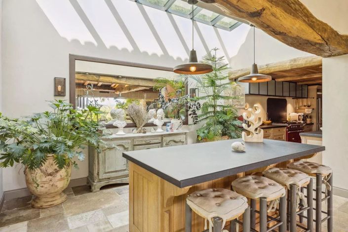 Image No.4-5 Bed House for sale