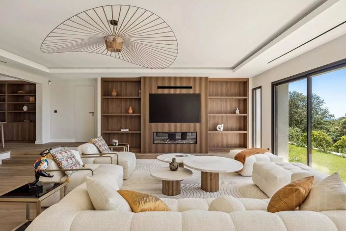 Image No.6-5 Bed House for sale