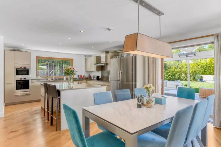 Image No.27-7 Bed House for sale