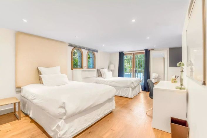 Image No.6-7 Bed House for sale