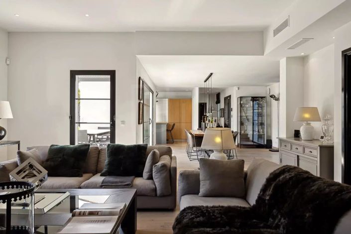 Image No.14-4 Bed House for sale