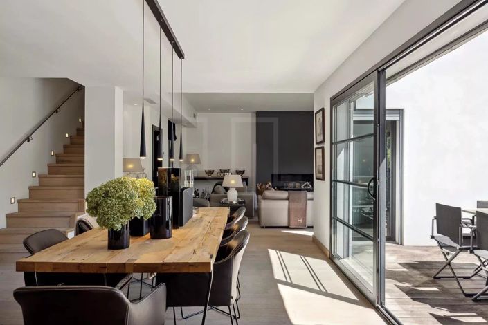 Image No.6-4 Bed House for sale