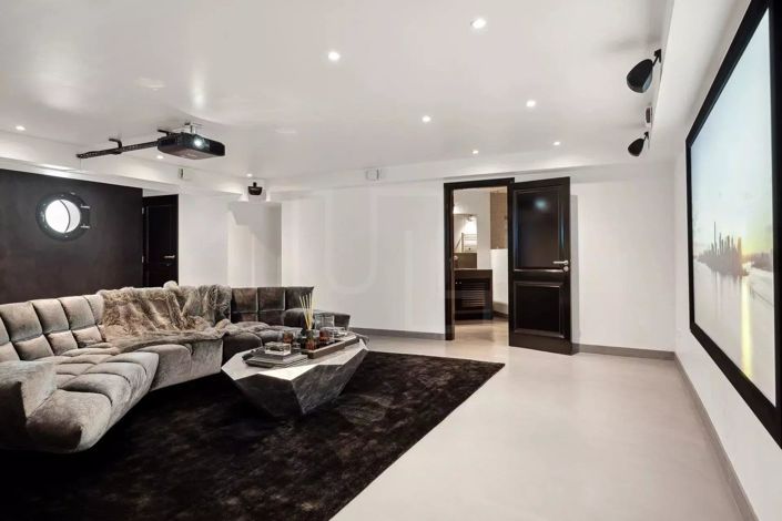 Image No.7-4 Bed House for sale