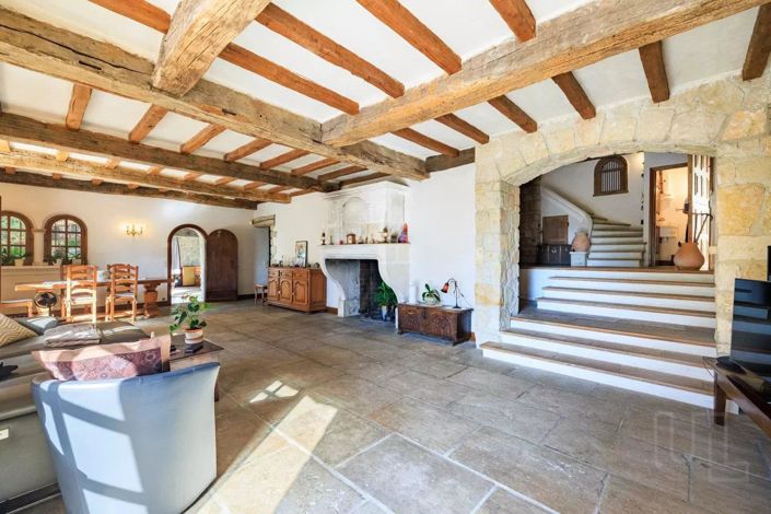 Image No.8-4 Bed House for sale