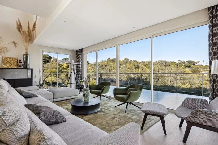 Image No.3-5 Bed House for sale