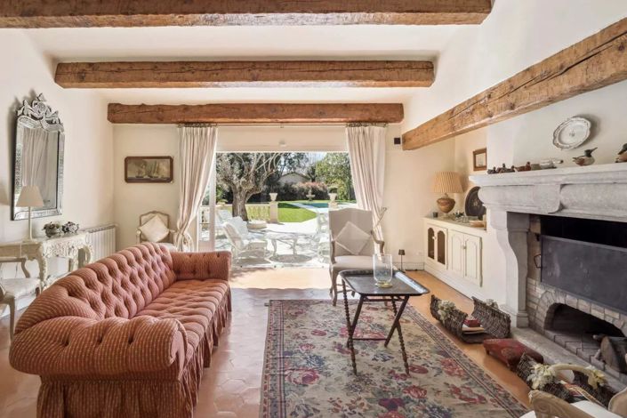 Image No.7-5 Bed House for sale