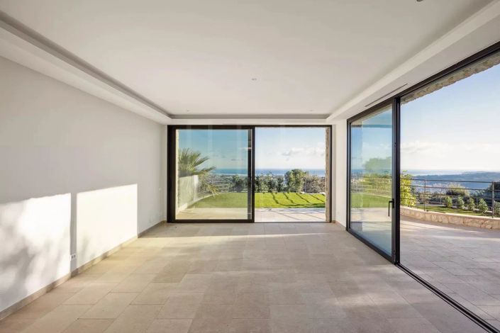 Image No.6-5 Bed House for sale