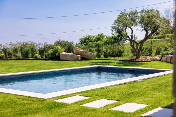 Image No.3-4 Bed House for sale