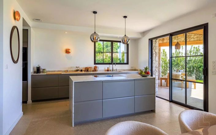 Image No.4-4 Bed House for sale