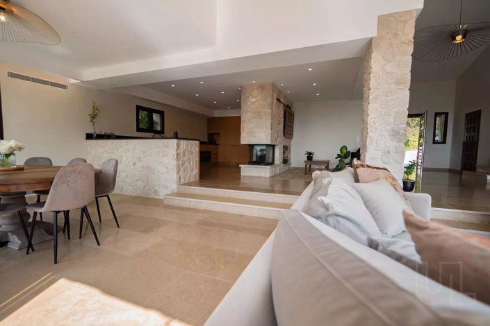 Image No.9-4 Bed House for sale