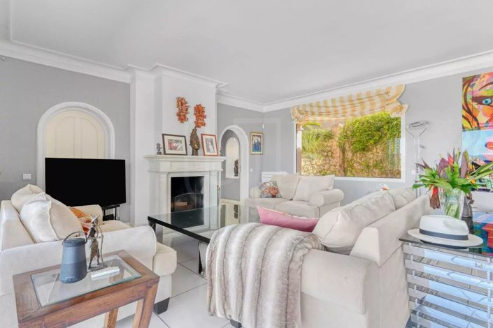 Image No.15-5 Bed House for sale