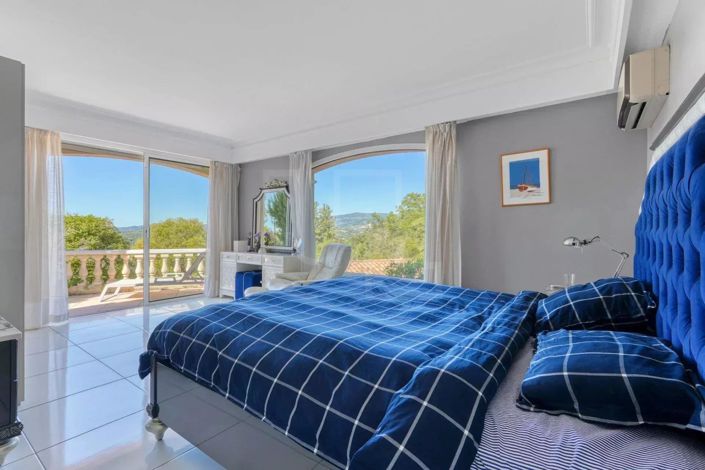 Image No.18-5 Bed House for sale