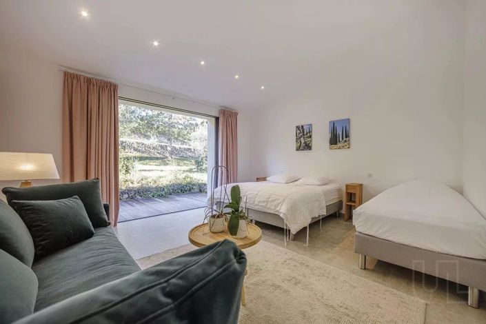 Image No.11-5 Bed House for sale