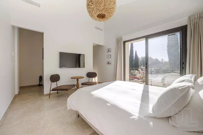 Image No.14-5 Bed House for sale