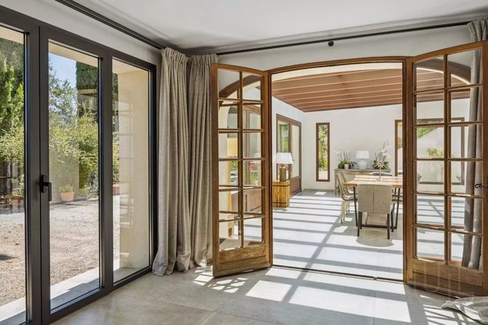 Image No.5-5 Bed House for sale