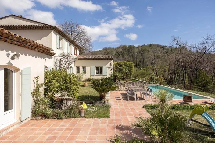 Image No.2-5 Bed House for sale