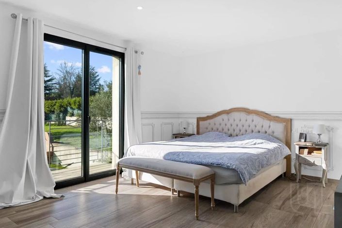 Image No.11-4 Bed House for sale