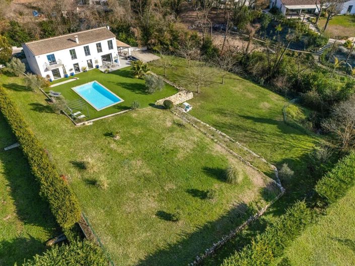 Image No.2-4 Bed House for sale