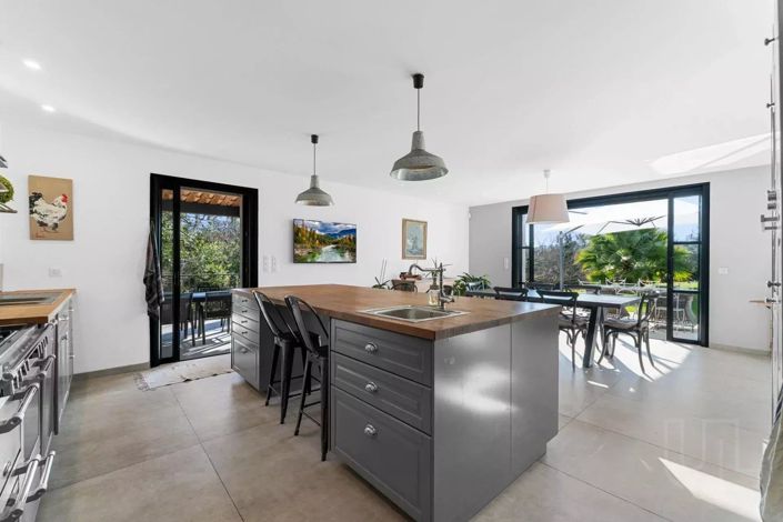 Image No.5-4 Bed House for sale