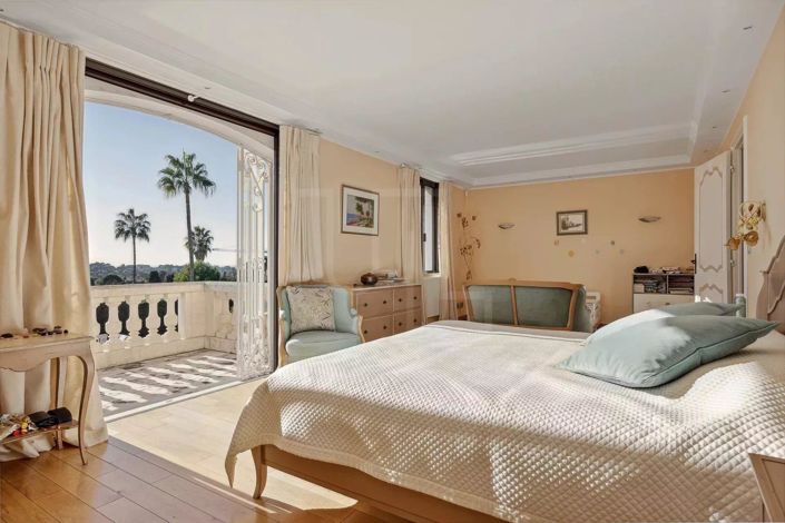 Image No.22-5 Bed House for sale