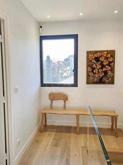 Image No.42-5 Bed House for sale