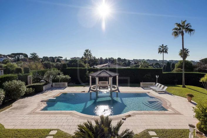 Image No.6-5 Bed House for sale