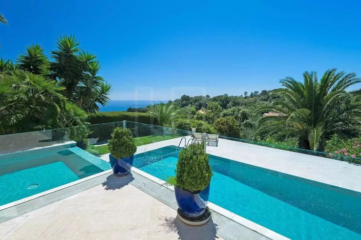 Image No.8-4 Bed House for sale