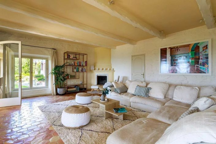 Image No.7-5 Bed House for sale