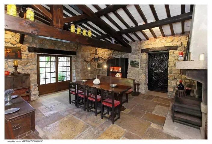 Image No.11-9 Bed House for sale