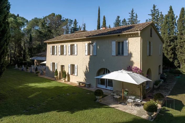 Image No.2-9 Bed House for sale