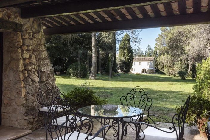 Image No.6-9 Bed House for sale