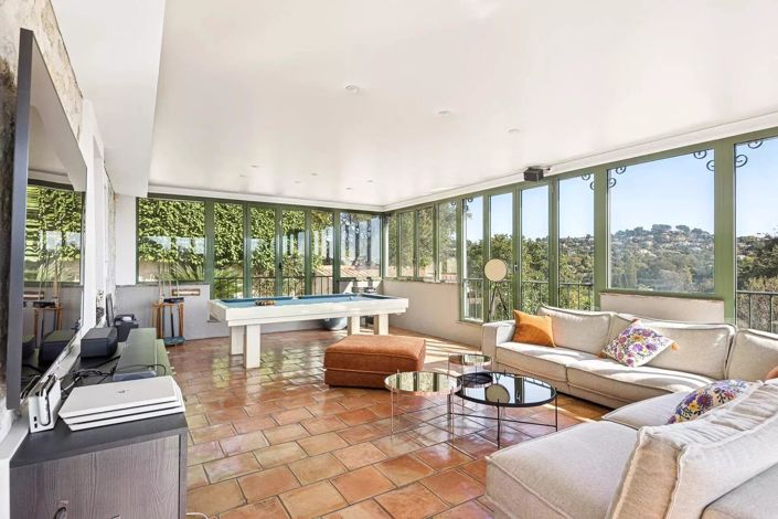 Image No.7-6 Bed House for sale