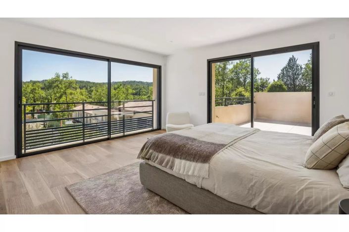 Image No.7-4 Bed House for sale