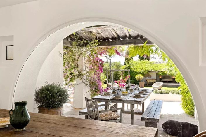 Image No.3-5 Bed House for sale