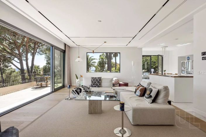 Image No.5-6 Bed House for sale