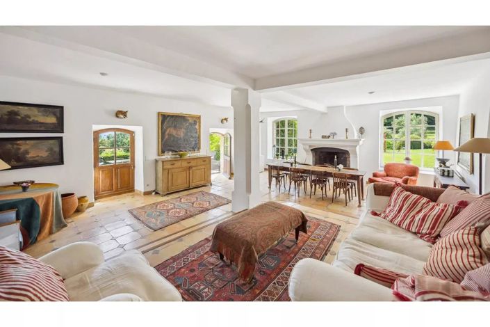 Image No.4-6 Bed House for sale