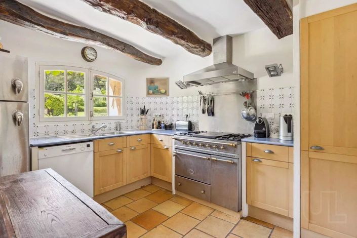 Image No.5-6 Bed House for sale