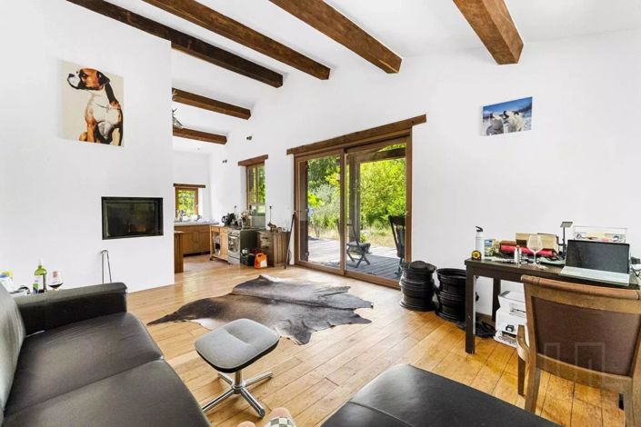 Image No.17-16 Bed House for sale