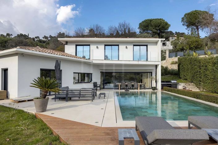 Image No.2-4 Bed House for sale