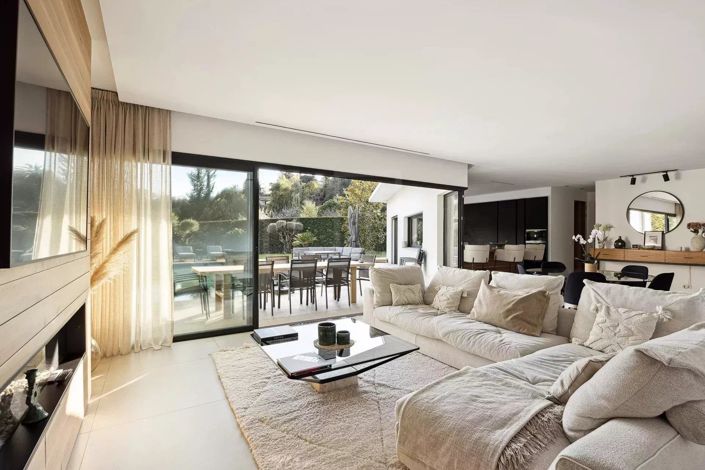 Image No.5-4 Bed House for sale