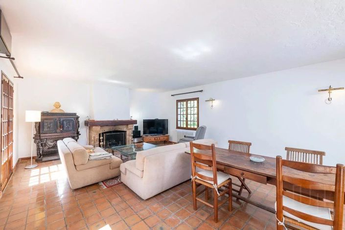 Image No.10-5 Bed House for sale