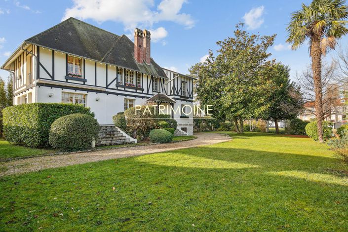 Image No.2-4 Bed Property for sale