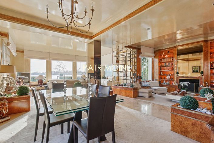 Image No.4-4 Bed Property for sale