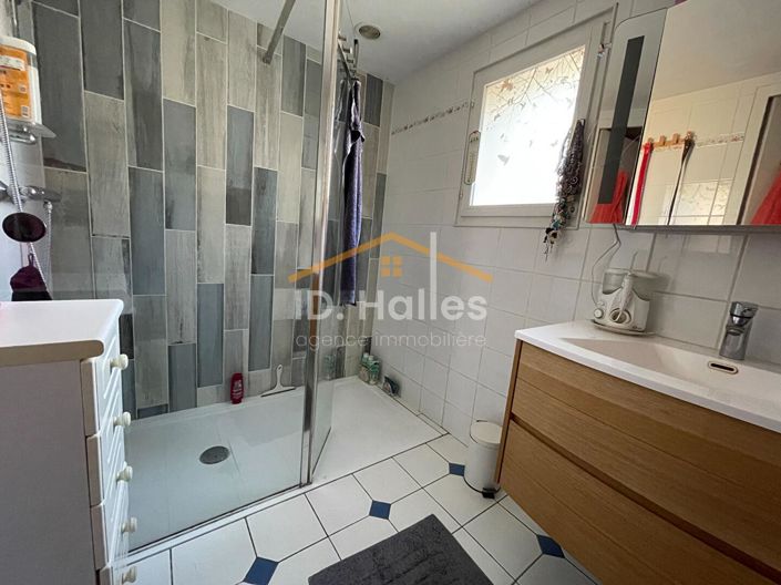 Image No.12-4 Bed House for sale